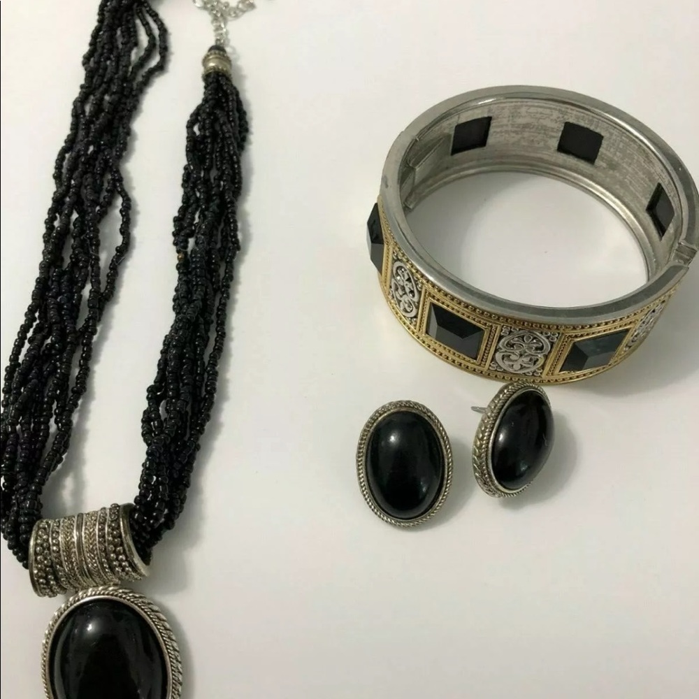 Jewelry Set:Necklace,Earrings,Bracelet
